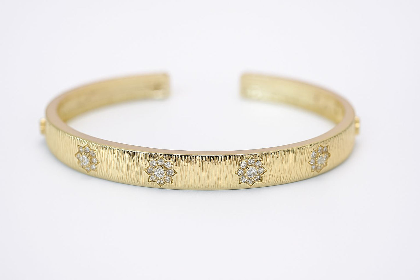 Pulsera con estrellas