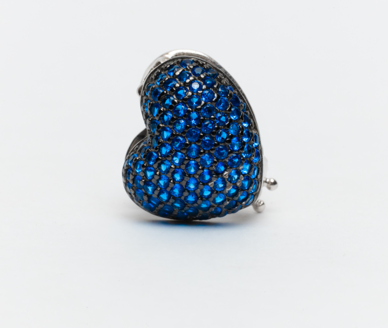 Corazón torcido azul