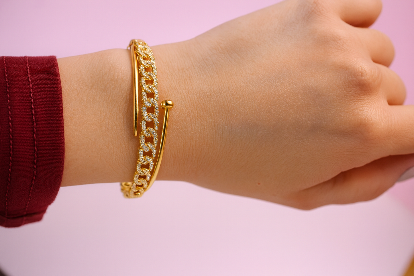 Pulsera dorada con zirconias