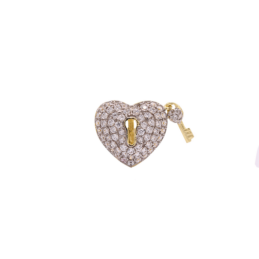 Corazón con llave dorada