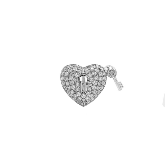 Corazón con llave plateado