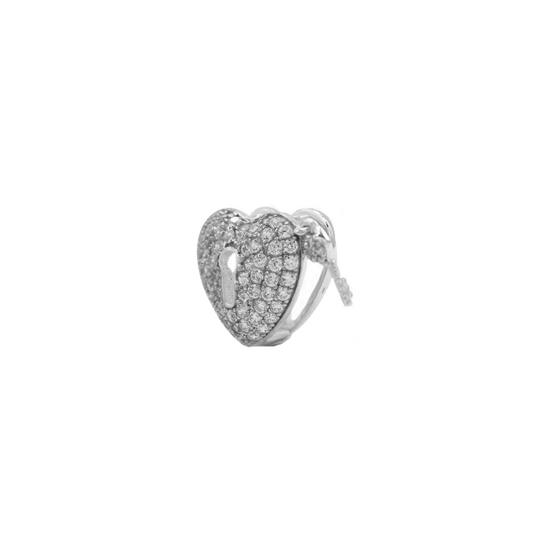 Corazón con llave plateado