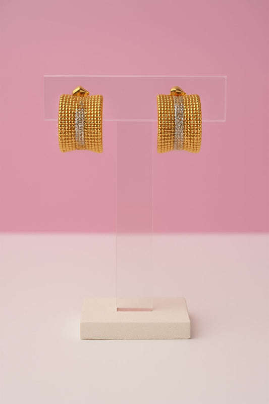 Aretes tipo arracadas dorados