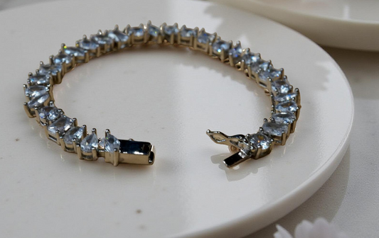 Pulsera plateada de cristal